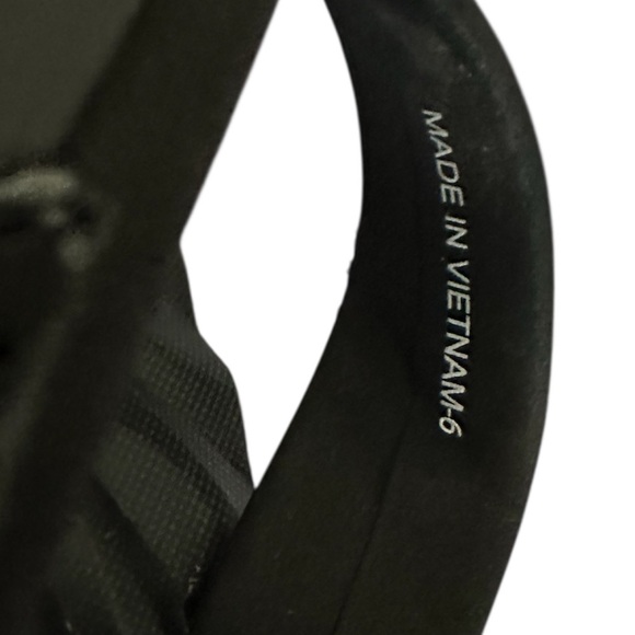 Under Armour Black Sandals Flip Flops Shoes Men’s Sz 6 RARE Contour Foam Footbed - Picture 6 of 6